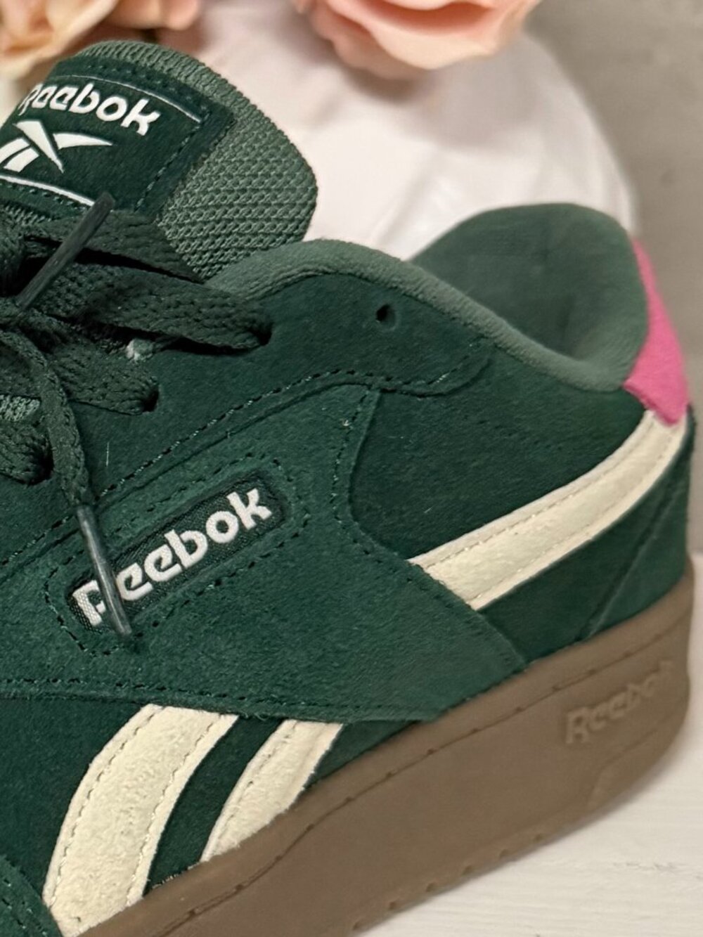 NWT Reebok Forte Lounger Green And Pink Suede Sneakers - Size 7.5 - Picture 4 of 6
